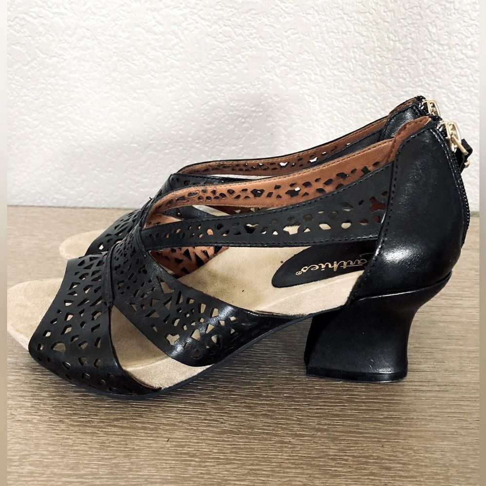 Earthies Leather Block Heel Sandals